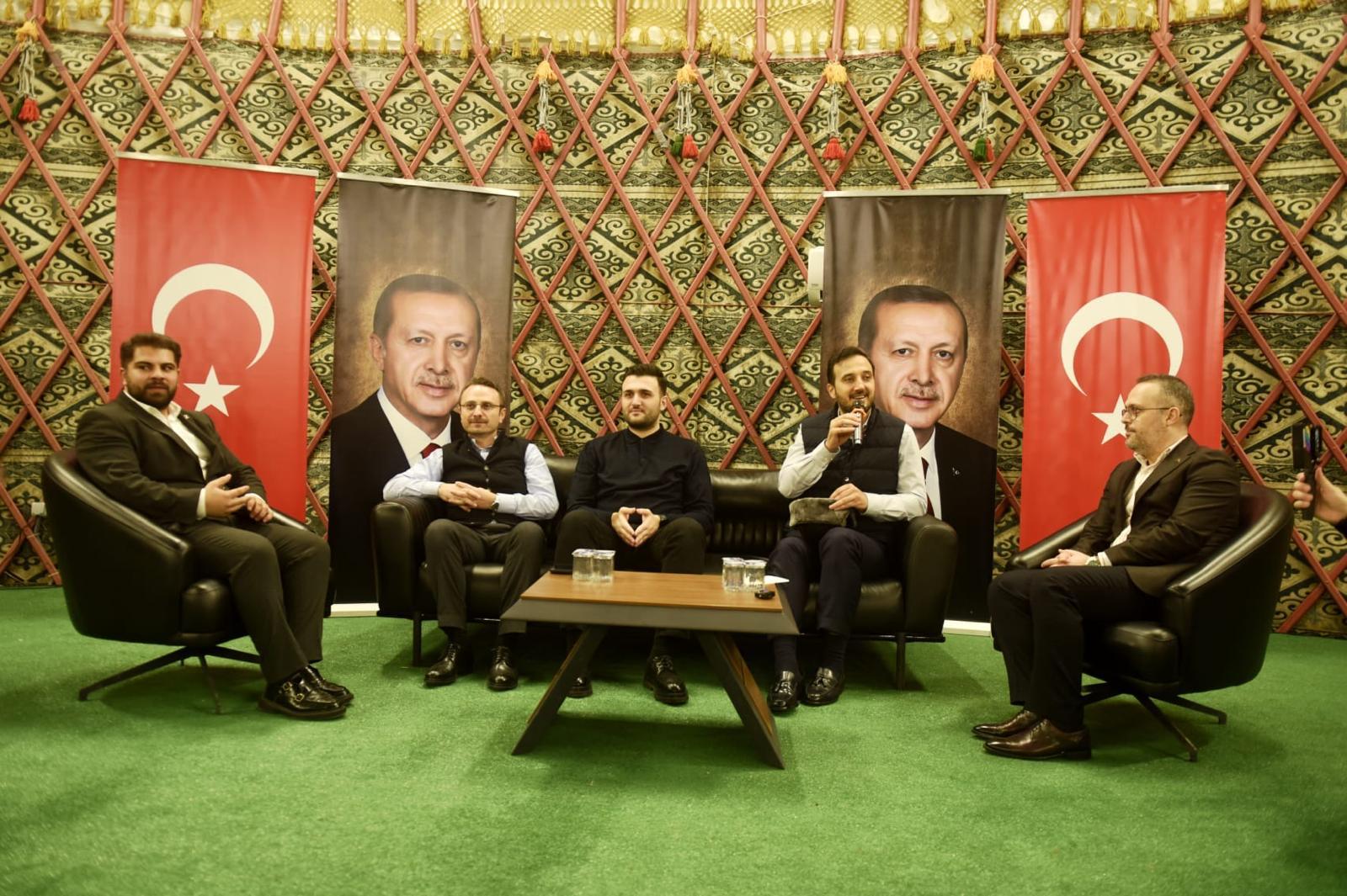 AK Parti Çekmeköy Gençlik Kolları, İl Başkanımızla Gençlik Ateşi Buluşması’nda Bir Araya Geldi