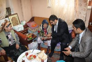 Eli Öpülesi Annelerimizin Anneler Günü Kutlu Olsun